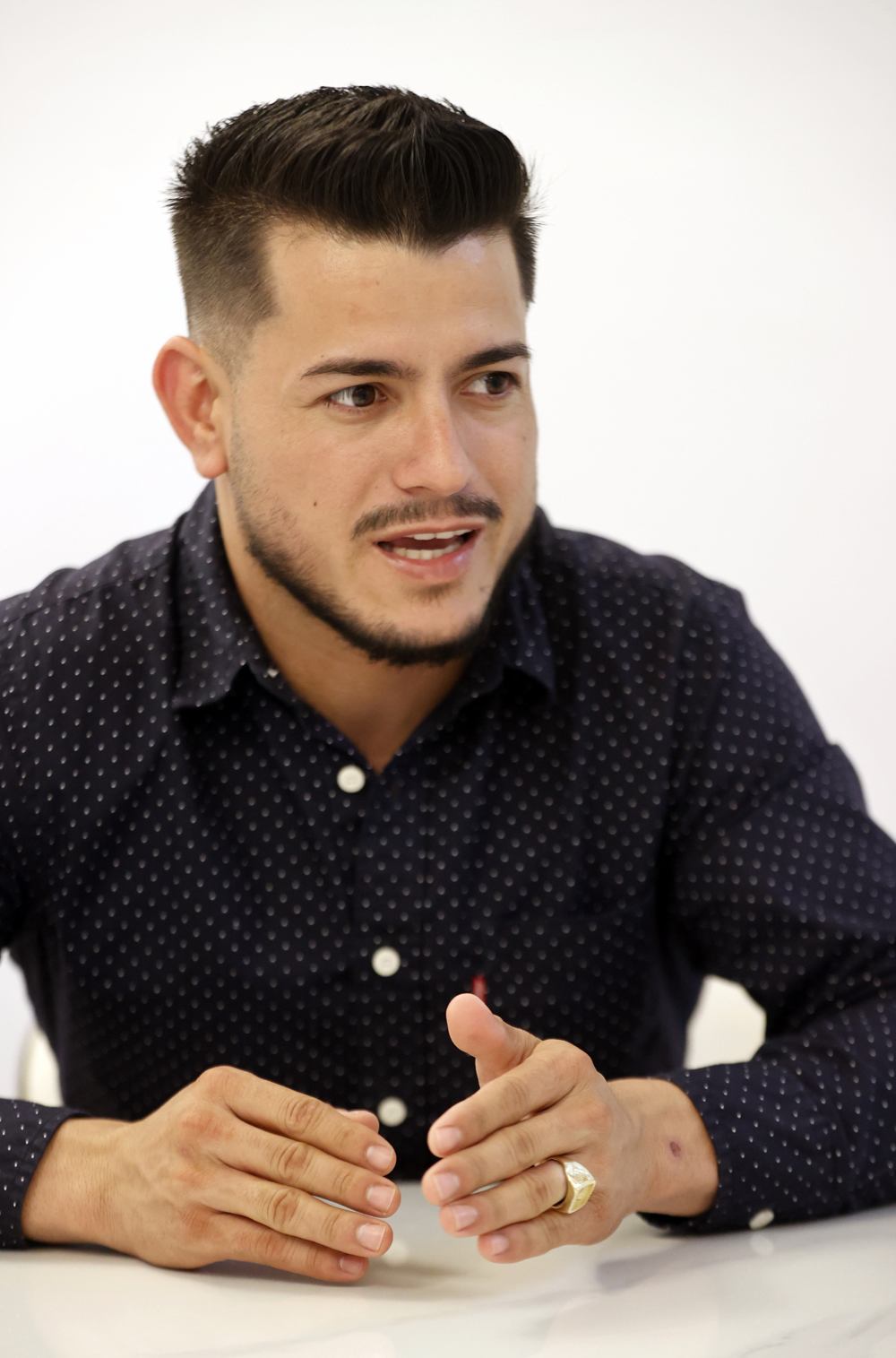 El empresario cubano, Julio Ernesto Gomate Morales, es el creador de la estación fotovoltaica.Foto: La Hora: EFE