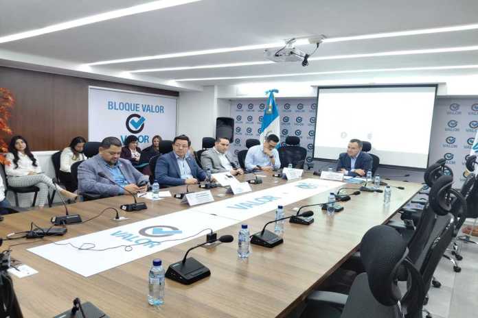 La comisión legislativa de Economía y Comercio Exterior discute más de 10 enmiendas a la iniciativa de ley del sistema portuario. Foto: La Hora