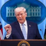 Trump advierte a China que tendrá "grandes problemas" si envía armas a Irán.