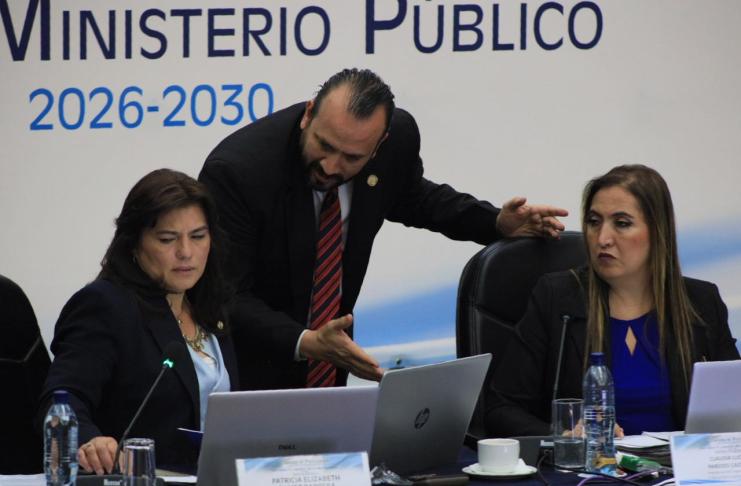 La Comisión de Postulación para Fiscal General no ha logrado encontrar al sexto integrante de la nómina que será enviada al Presidente.