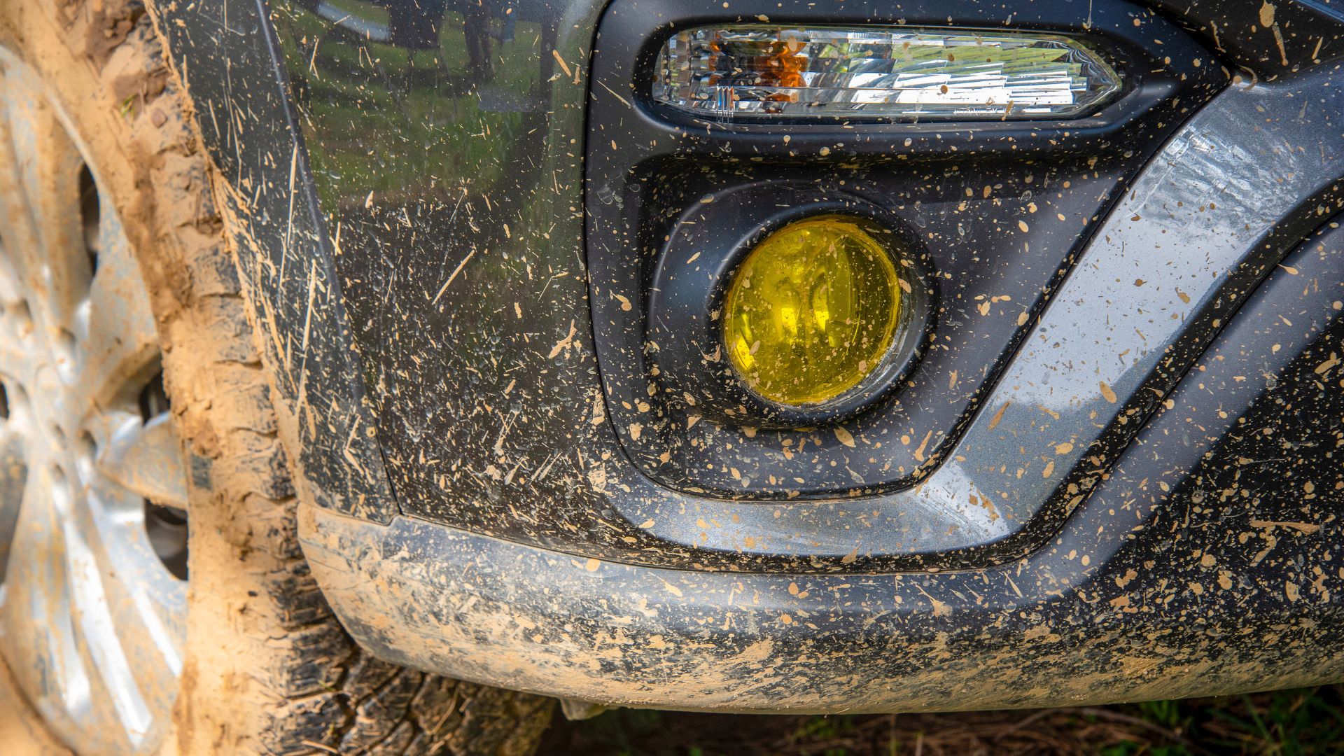 Los SUV además de otorgar un diseño moderno y espacio, son versátiles, por lo que pueden recorrer diferentes climas y terrenos. Foto: Freepik.