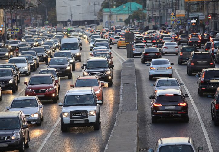 Hay modelos que pueden parecerse; sin embargo, su motorización es diferente. Foto: Canva.