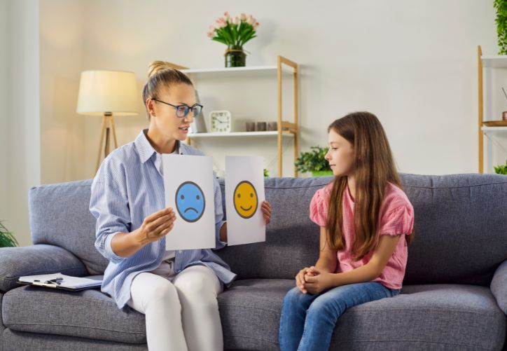 Al identificar cómo nos sentimos, podemos pedir ayuda y expresarnos. Foto: Canva.