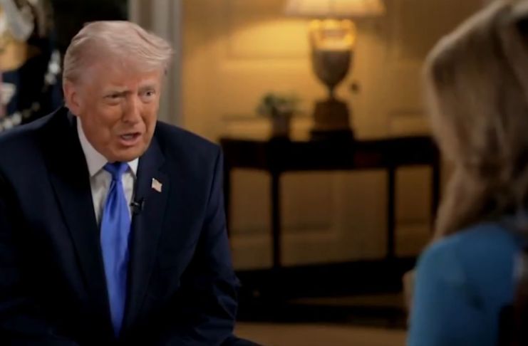 Donald Trump afirmó que "no estaba preocupado" tras el tiroteo del sábado que obligó a evacuarlo junto a su Gabinete de una gala en Washington.