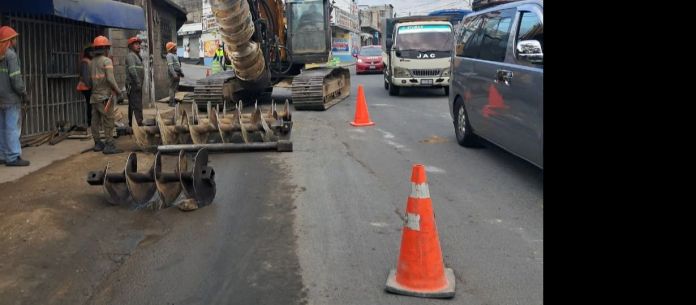 Aunque no se precisa qué tipo de trabajo se realizan, Emixtra informó que no cerrarán el paso en la Cuchilla El Milagro este miércoles. Foto La Hora: Emixtra