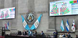Más de la mitad de diputados no se presentaron al Pleno para continuar con la interpelación al ministro de Desarrollo Social, Abelardo Pinto. Foto: La Hora