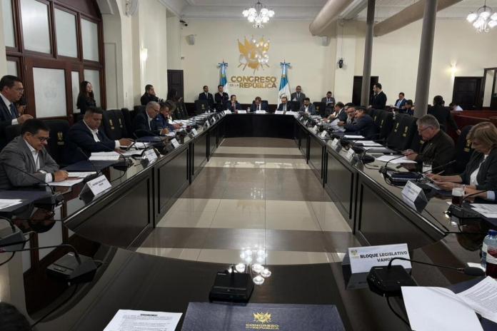 El titular del Congreso, Luis Contreras, es de la idea que las reformas a la Ley del IUSI debe hacerse con más de 107 diputados a favor. Foto: La Hora / Daniel Ramírez