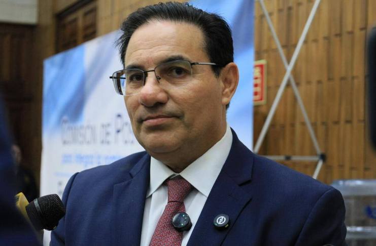 Marco Antonio Villeda señaló a La Hora que nunca tuvo necesidad de realizar el registro ya que no era un requisito para optar a los cargos ocupados. Foto La Hora: Daniel Ramírez