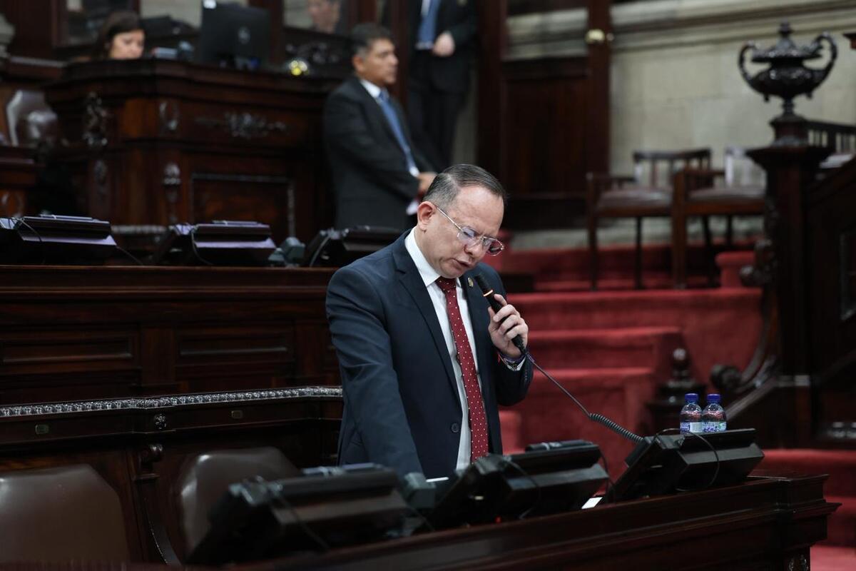 Acuerdos entre diputados hace que avance interpelación del ministro de Desarrollo Social