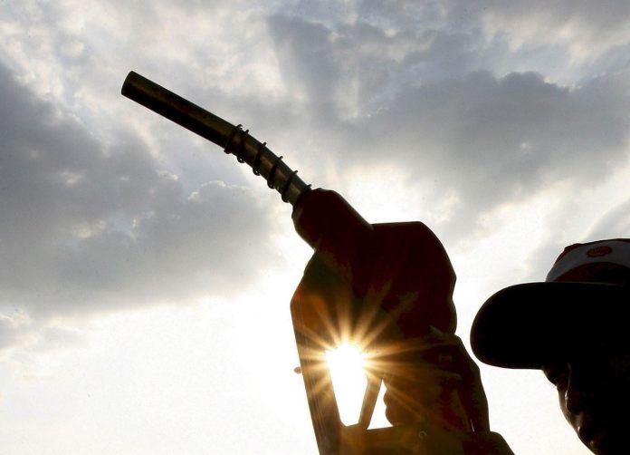 El brent se dispara un 6,08 % por encima de los 118 dólares ante el estancamiento en Irán