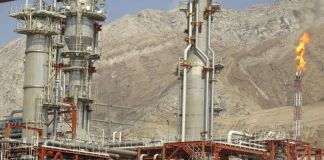 Las instalaciones petroquímicas de Pars Sur, en el suroeste de Irán, albergan las mayores reservas mundiales de gas natural. Foto La Hora: EFE