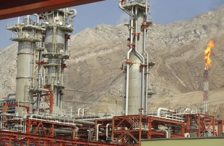 Las instalaciones petroquímicas de Pars Sur, en el suroeste de Irán, albergan las mayores reservas mundiales de gas natural. Foto La Hora: EFE