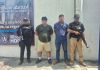 México entrega a Interpol Guatemala a dos prófugos buscados por «coyotaje» y robo Los detenidos son requeridos por los juzgados de Mazatenango y Escuintla, por robo de equipo terminal móvil y tráfico ilegal de guatemaltecos. Foto La Hora: PNC