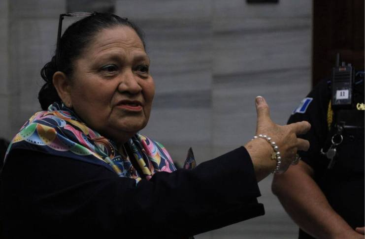 La fiscal general, Consuelo Porras, justificó este día la inacción que el MP ha tenido en casos de corrupción que vinculan al expresidente Alejandro Giammattei. Foto La Hora: Sergio Osegueda