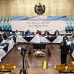 La Comisión de Postulación se entrampó en una discusión sobre una certificación que podría dejar sin calificación de experiencia profesional a Marco Antonio Villeda. Foto La Hora: José Orozco