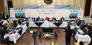 La Comisión de Postulación lleva más de 8 horas sin avanzar.