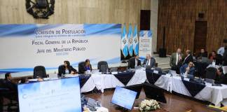 La Comisión de Postulación rebajó la línea de corte lo que permitió que tres aspirantes más ingresen como elegibles para la formación de nómina. Foto La Hora: Daniel Ramírez