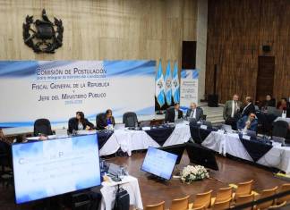 La Comisión de Postulación rebajó la línea de corte lo que permitió que tres aspirantes más ingresen como elegibles para la formación de nómina. Foto La Hora: Daniel Ramírez