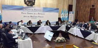 La Comisión de Postulación se prepara para formar la nómina de los seis candidatos de donde saldrá el próximo fiscal general. Foto La Hora: Daniel Ramírez