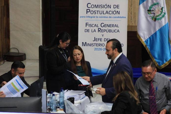 Un nuevo amparo contra la elección de fiscla general señala que fiscales y defensores públicos al igual que los jueces serían incompatibles con la abogacía. Foto La Hora: Daniel Ramírez