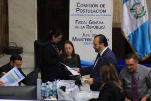Elección de Fiscal General: Al igual que jueces, nuevo amparo asegura que fiscales y defensores públicos no son compatibles con la abogacía