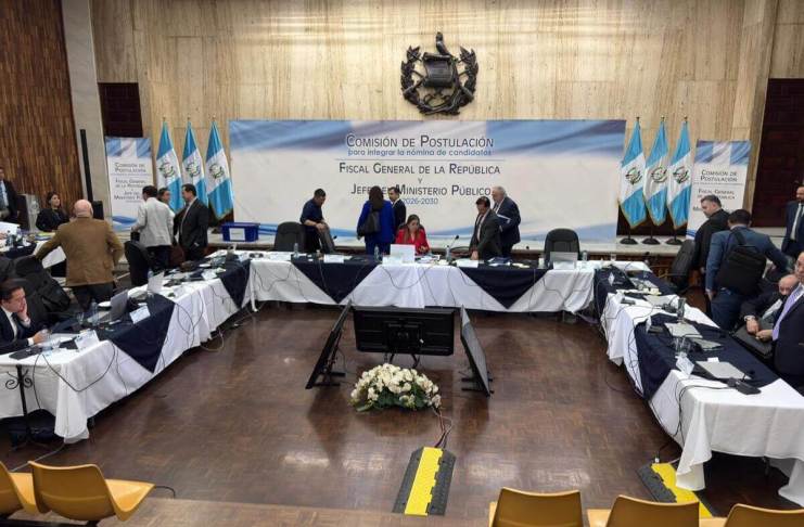 La Comisión de Postulación se plantea dar cumplimiento este viernes a las ordenes dadas por la CC para recalificar expedientes. Foto La Hora: Daniel Ramírez