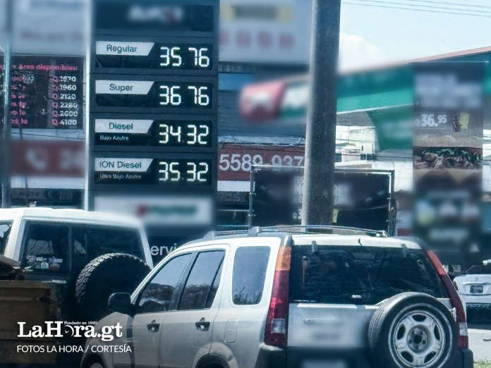 En algunas gasolineras ya se aplica el subsidio al combustible. El apoyo temporal económico será por tres meses. Foto La Hora: cortesía