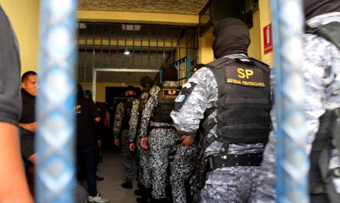 La Cámara Penal envió una circular a los distintos juzgados para que en sus resoluciones dejen como última opción dictar una prisión preventiva. Foto La Hora: SP