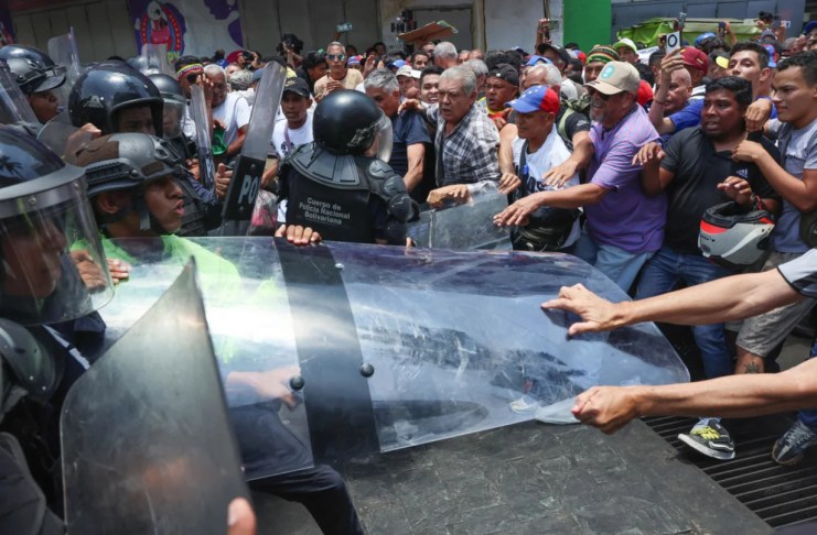 Las protestas de trabajadores venezolanos por mejoras salariales, iniciadas el pasado 9 de abril, tendrán continuidad este jueves 16.
