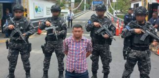 Diego Antonio Santos Villanueva buscaba pasar desapercibido en Guatemala tras cometer supuestamente el crimen. Foto La Hora: PNC El Salvador