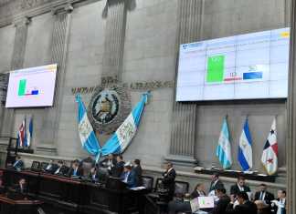 Diputados logran consensos para aprobar un subsidio al precio del galón del diésel y de gasolinas. Foto: La Hora