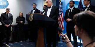 El tiroteo que obligó a evacuar al presidente estadounidense y a varios altos cargos de su Gobierno ha puesto el foco en los protocolos que se emplean para garantizar la seguridad presidencial y nacional. Foto La Hora: EFE