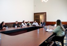 El viceministro de Aguas, Jaime Carrera, actualiza el proceso para elaborar la iniciativa de ley de Aguas. Foto: Congreso de la República