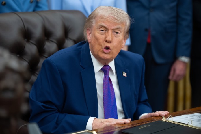Imagen de archivo del presidente de Estados Unidos, Donald Trump, en la Casa Blanca. Foto La Hora: EFE