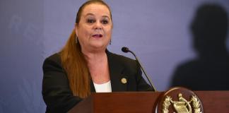 Mineduc reporta 12 casos por reto viral de “tiroteo mañana” y asegura que la situación ya está controlada.