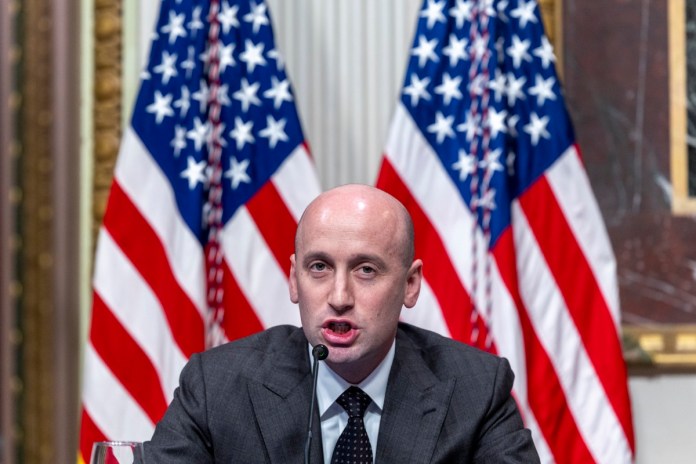 Vicejefe de Gabinete de Trump dice que el destino de Cuba Imagen de archivo del vicejefe de Gabinete de la Casa Blanca, Stephen Miller. Foto La Hora: EFE
