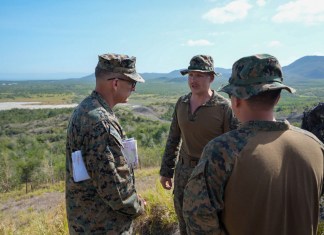 El general Francis Donovan, comandante de Southcom, declaró que el nuevo grupo de trabajo será "el brazo ejecutor" del Comando Sur ". Foto La Hora: EFE