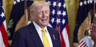 Un juez prohíbe a Trump rebautizar con su nombre el Centro Kennedy de Washington