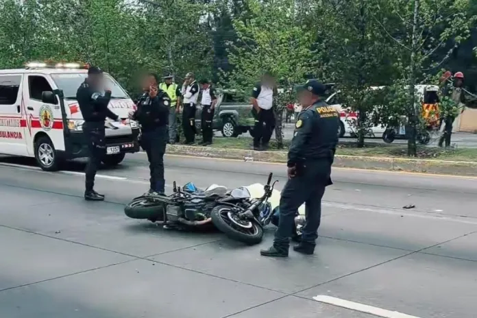 Agentes de la PNC que se enfrentaron a presuntos motoladrones en la ruta interamericana Agentes de la PNC que se enfrentaron a presuntos motoladrones en la ruta interamericana. Foto La Hora: PNC