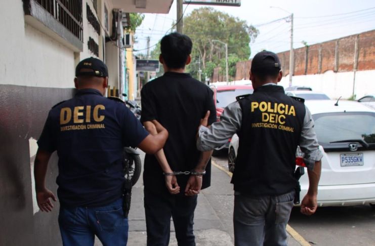 Alias "Coyote" recapturado por ser el presunto responsable de ataques armados en Tiquisate. Foto La Hora: PNC
