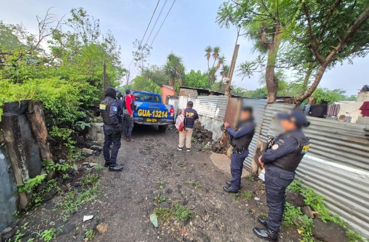 Las fuerzas de seguridad allanan varias viviendas en seguimiento a casos de muertes violentas de mujeres.