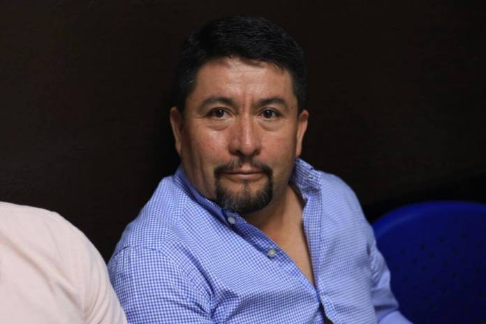 El exalcalde de Santa Catarina Pínula, Víctor Alvarizaes, enfrentará un nuevo juicio por abuso de autoridad con propósito electoral. Foto La Hora: Daniel Ramírez