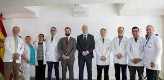 Representantes del Hospital El Pilar durante la presentación de la primera Sala Híbrida de Hemodinamia en Guatemala. Foto: Cortesía Hospital El Pilar.