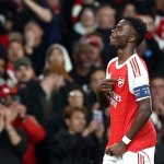 El Arsenal, con una solitaria anotación de Bukayo Saka, venció 1-0 al Atlético de Madrid (2-1 en el global) para clasificarse a la final de la Champions League.