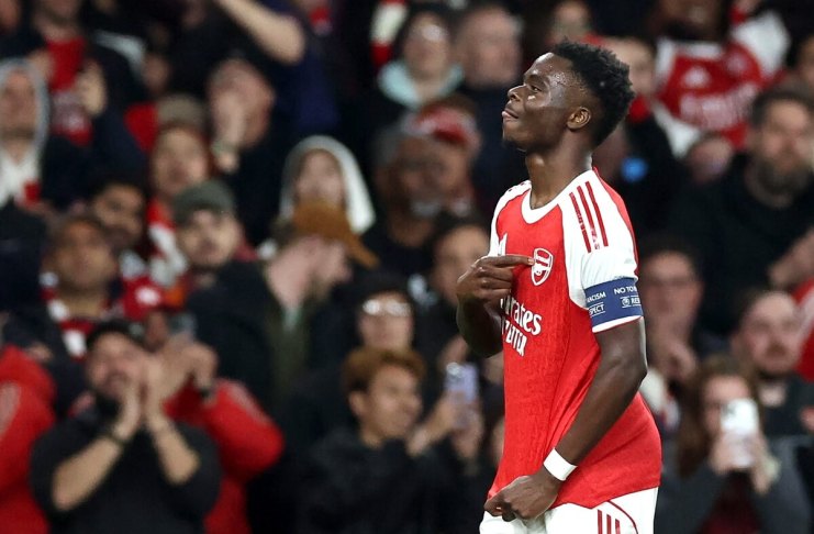 El Arsenal, con una solitaria anotación de Bukayo Saka, venció 1-0 al Atlético de Madrid (2-1 en el global) para clasificarse a la final de la Champions League.