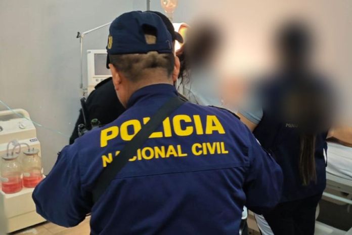 Alias “Liro Boy”, presunto responsable del ataque a piloto repartidor en Escuintla, resultó vapuleado. Foto La Hora: PNC.