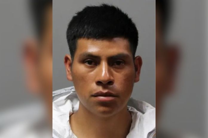 Elder, el guatemalteco detenido en Nueva York por incendiar automóviles cerca de un centro infantil. Foto La Hora: DHS.