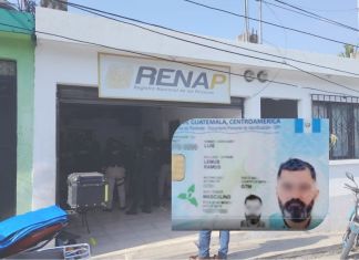 Trabajadores del Renap que facilitaron DPI falso a Fernando Farías son ligados proceso Trabajadores del Renap que facilitaron DPI falso a Fernando Farías son ligados proceso. Foto La Hora: RR.SS. / MP.