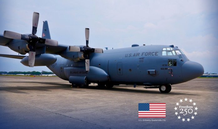 Avion (1) Avión de la Guardia Nacional de Arkansas llega a Guatemala con equipo para la Fuerza Aérea. Foto La Hora: Embajada de EE.UU.