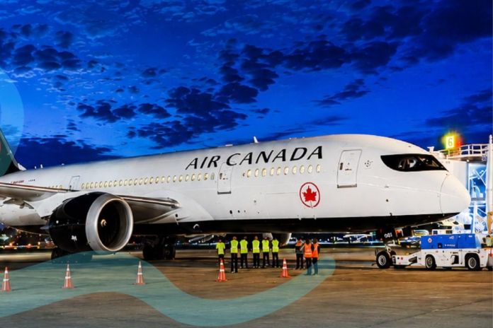 Avión Boeing 787-8 Dreamliner de la aerolínea Air Canada en el AILA. Foto La Hora: DGAC